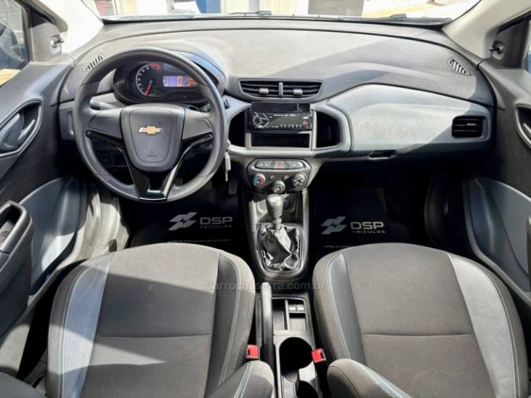 CHEVROLET - ONIX - 2021/2021 - Branca - R$ 65.900,00