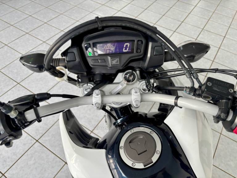 HONDA - NXR 160 - 2022/2022 - Branca - R$ 21.900,00