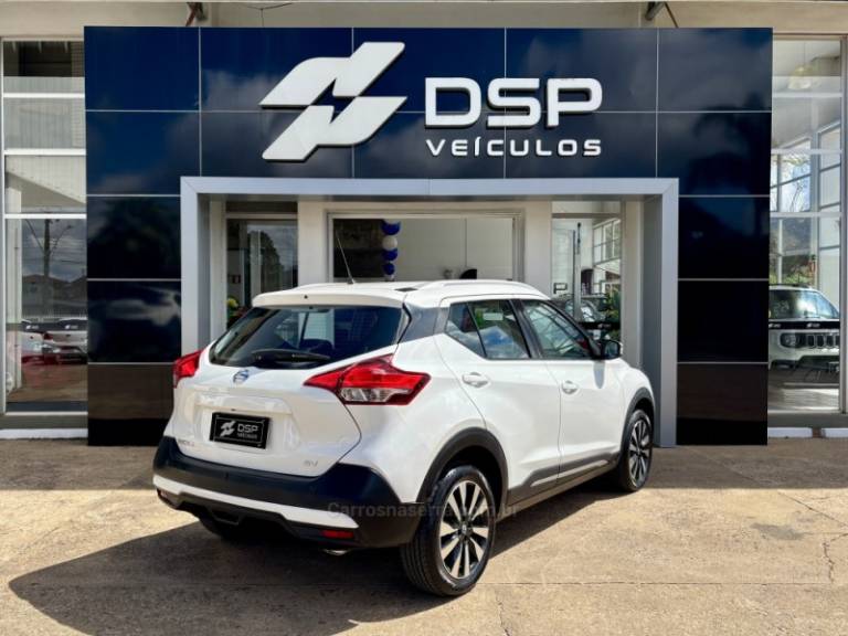 NISSAN - KICKS - 2018/2019 - Branca - R$ 87.900,00