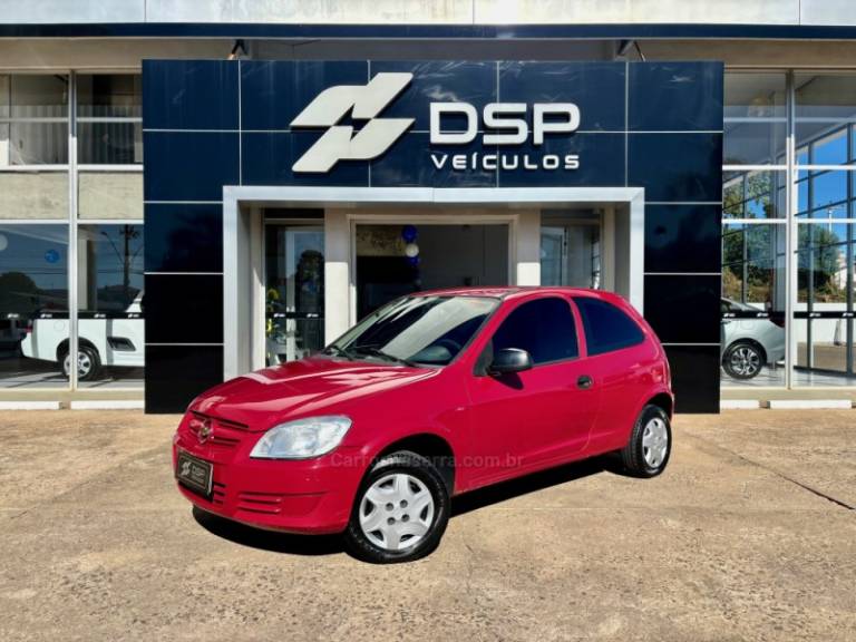 CHEVROLET - CELTA - 2010/2011 - Vermelha - R$ 25.900,00