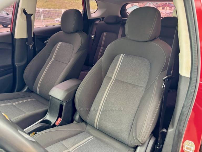 CHEVROLET - TRACKER - 2023/2024 - Vermelha - R$ 89.900,00