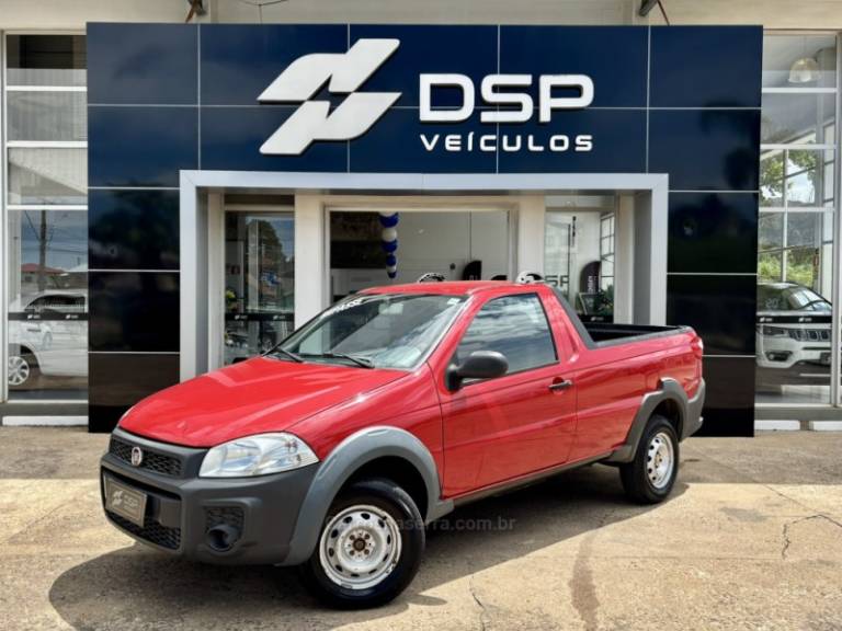 FIAT - STRADA - 2016/2017 - Vermelha - R$ 49.900,00