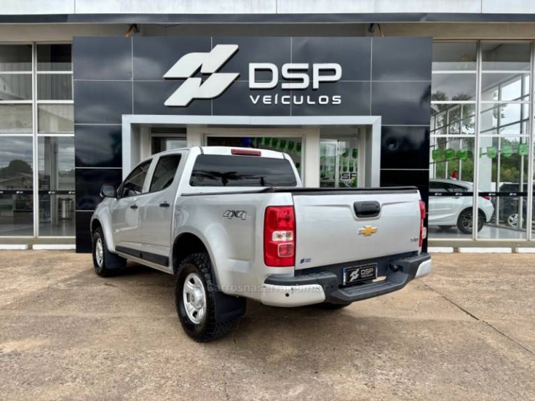 CHEVROLET - S10 - 2017/2018 - Prata - R$ 112.900,00