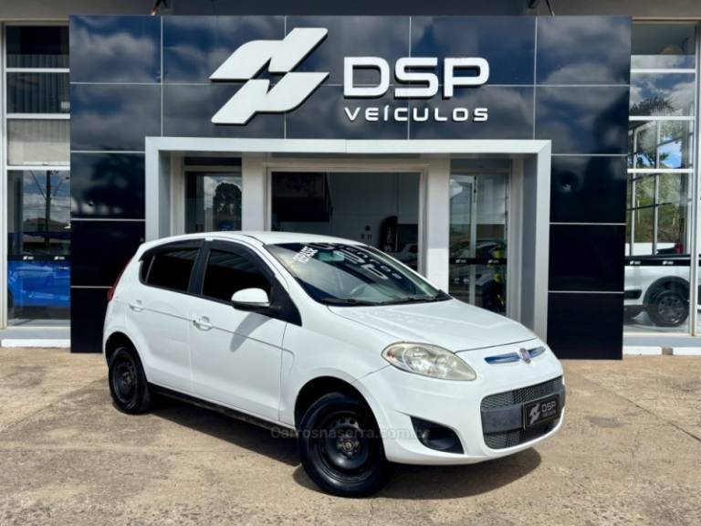 FIAT - PALIO - 2013/2014 - Branca - R$ 32.900,00