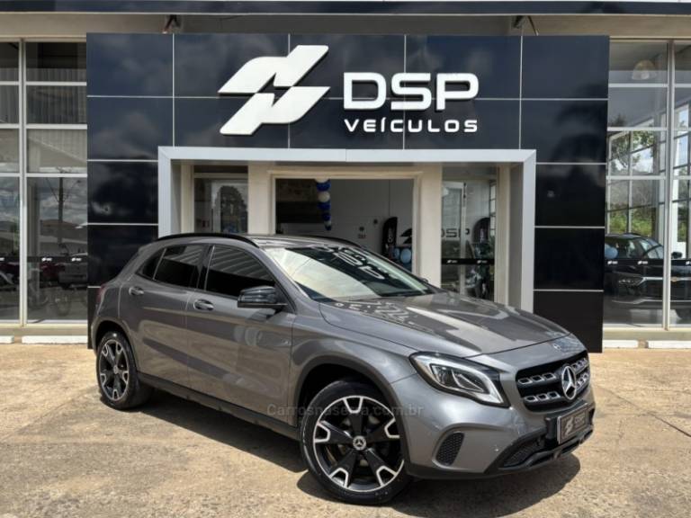 MERCEDES-BENZ - GLA 200 - 2018/2019 - Cinza - R$ 136.900,00