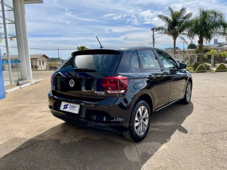 VOLKSWAGEN - POLO - 2018/2018 - Preta - R$ 74.900,00