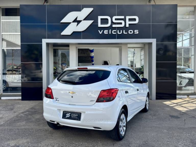 CHEVROLET - ONIX - 2019/2019 - Branca - R$ 55.900,00