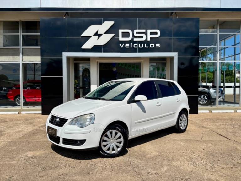 VOLKSWAGEN - POLO - 2011/2012 - Branca - R$ 41.900,00