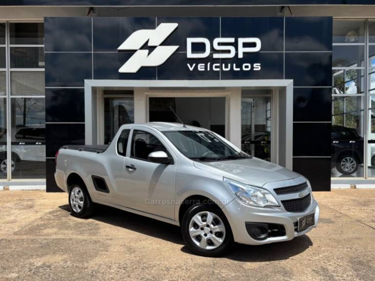 CHEVROLET - MONTANA - 2014/2015 - Prata - R$ 47.900,00