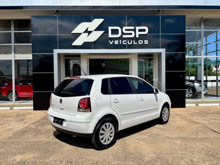 VOLKSWAGEN - POLO - 2011/2012 - Branca - R$ 41.900,00