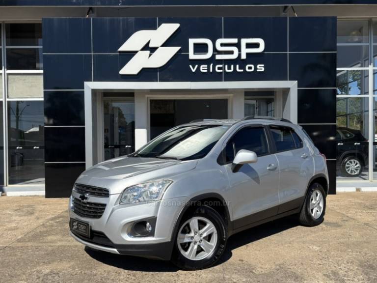 CHEVROLET - TRACKER - 2016/2016 - Prata - R$ 73.900,00