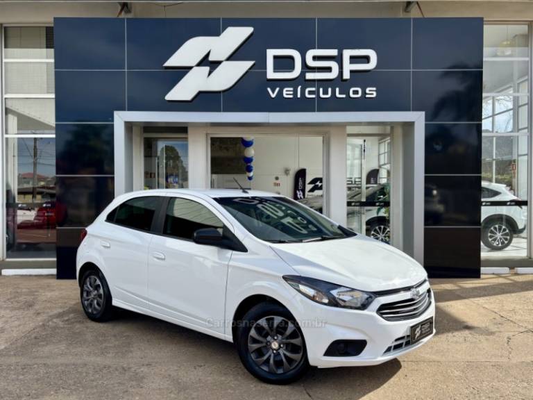 CHEVROLET - ONIX - 2021/2021 - Branca - R$ 65.900,00