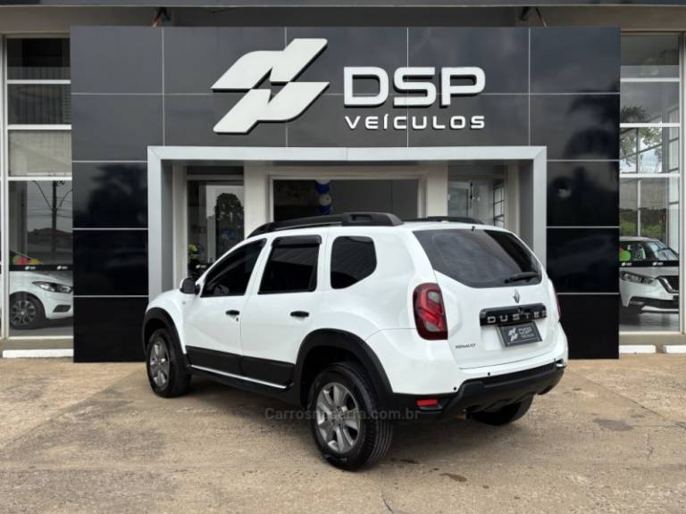 RENAULT - DUSTER - 2015/2016 - Branca - R$ 62.900,00