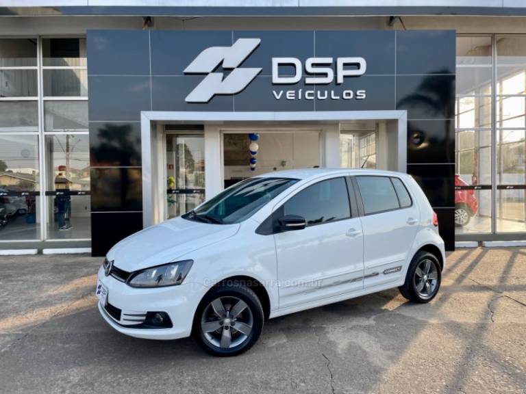 VOLKSWAGEN - FOX - 2018/2019 - Branca - R$ 62.900,00