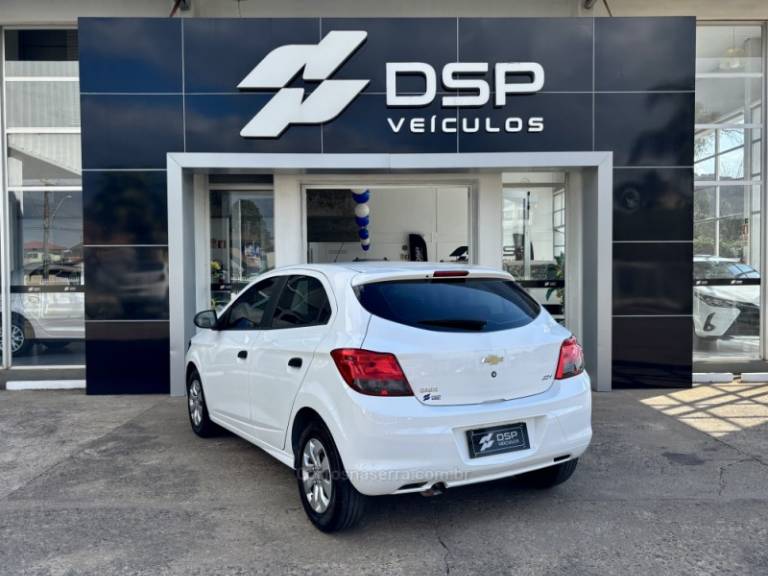 CHEVROLET - ONIX - 2019/2019 - Branca - R$ 55.900,00