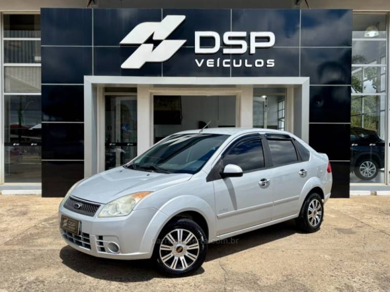 FORD - FIESTA - 2010/2010 - Prata - R$ 31.900,00