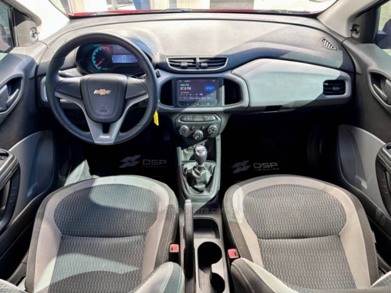CHEVROLET - ONIX - 2014/2015 - Vermelha - R$ 47.900,00