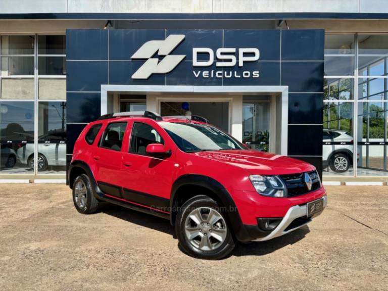 RENAULT - DUSTER - 2017/2018 - Vermelha - R$ 73.900,00