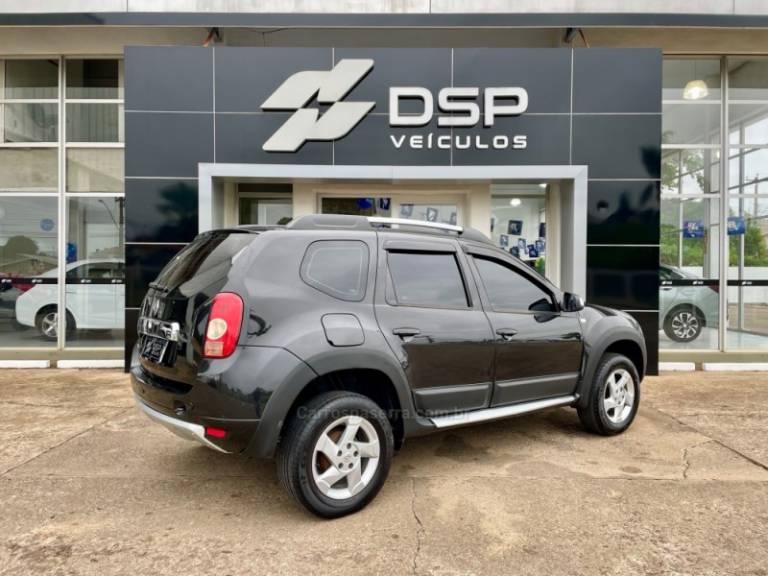 RENAULT - DUSTER - 2012/2013 - Preta - R$ 52.900,00