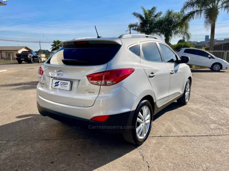 HYUNDAI - IX35 - 2011/2012 - Prata - R$ 66.900,00