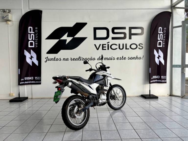 HONDA - NXR 160 - 2022/2022 - Branca - R$ 21.900,00