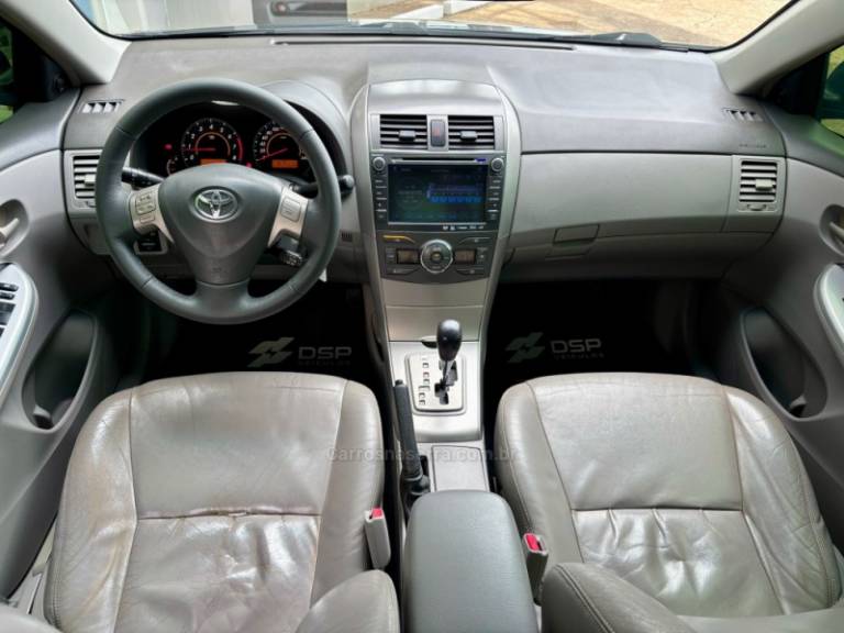 TOYOTA - COROLLA - 2008/2009 - Preta - R$ 51.900,00