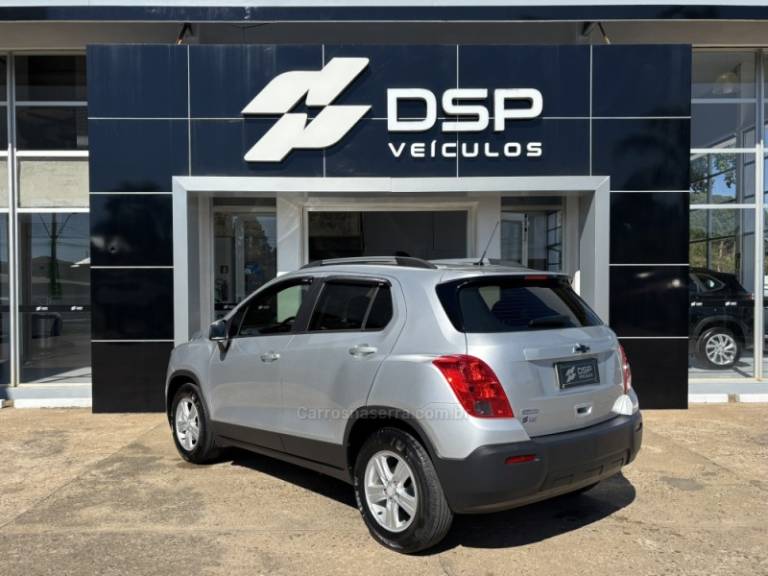 CHEVROLET - TRACKER - 2016/2016 - Prata - R$ 73.900,00