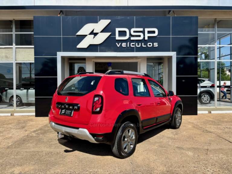 RENAULT - DUSTER - 2017/2018 - Vermelha - R$ 73.900,00