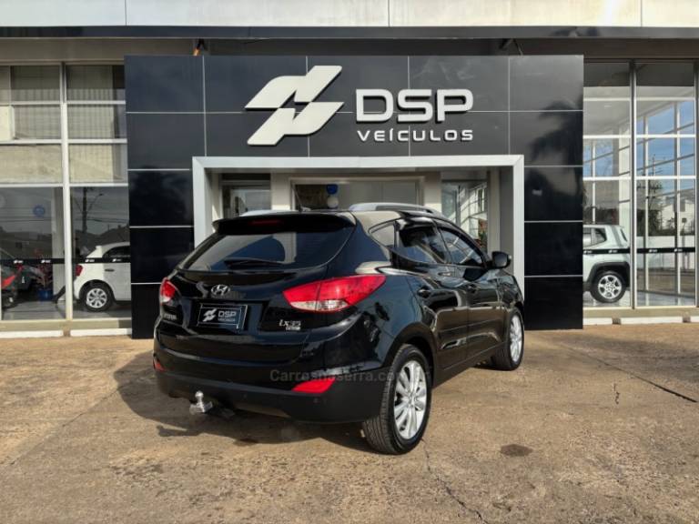 HYUNDAI - IX35 - 2011/2012 - Preta - R$ 68.900,00
