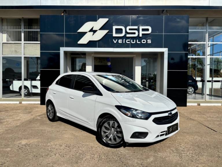 CHEVROLET - ONIX - 2021/2021 - Branca - R$ 65.900,00