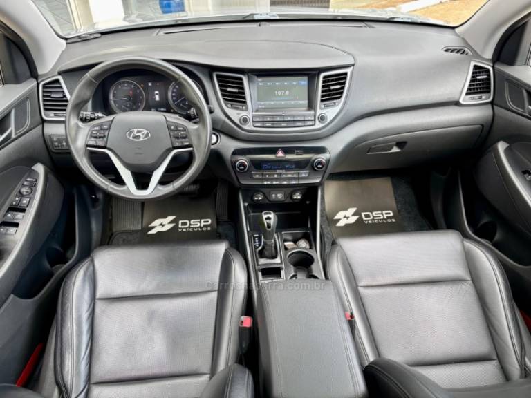 HYUNDAI - TUCSON - 2017/2018 - Prata - R$ 108.900,00