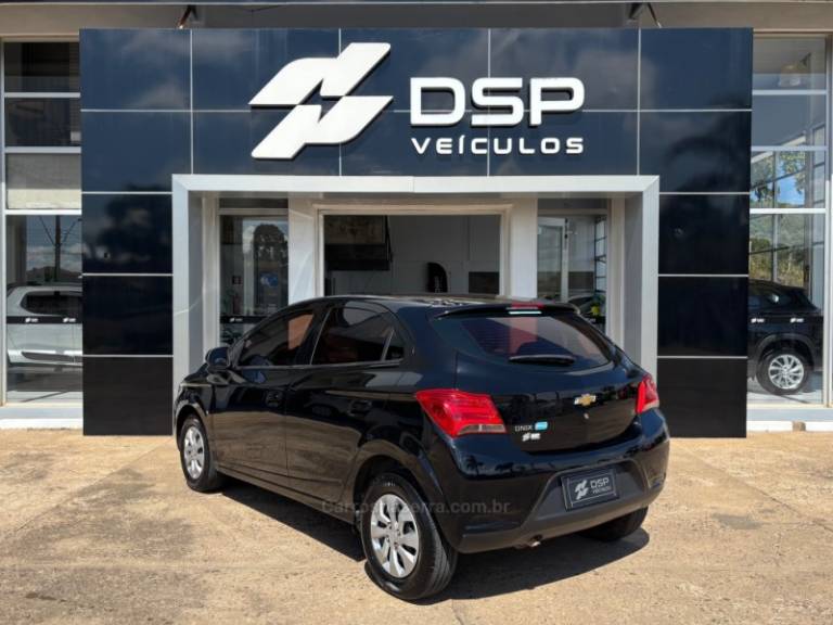 CHEVROLET - ONIX - 2017/2018 - Preta - R$ 57.900,00